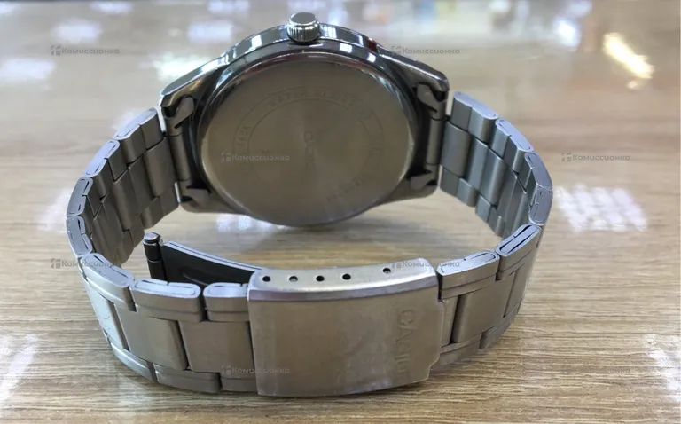 Часы  Casio