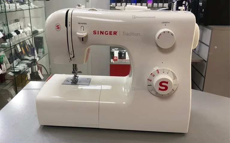 Швейная машина Singer Traidition 2250