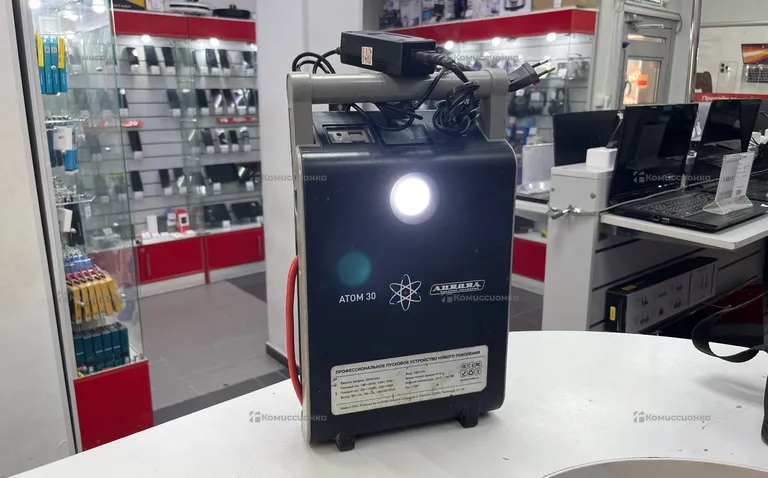 Пуско зарядное устройство aurora atom 30