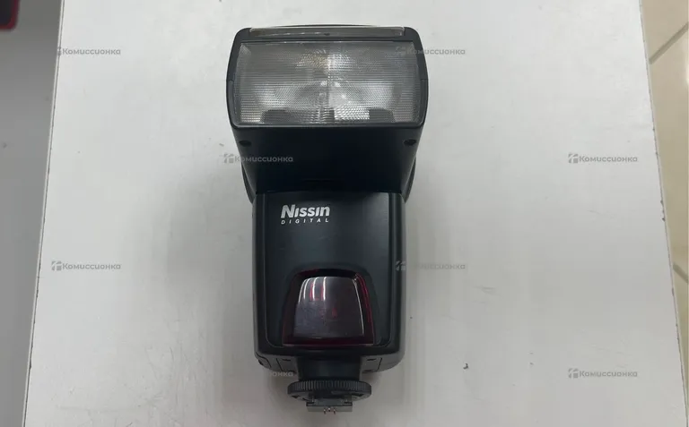 Фотовспышка Nissan digital di622