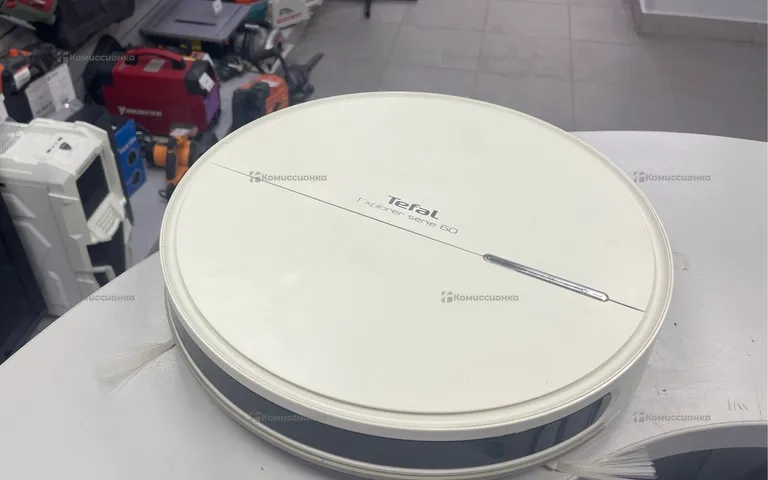 Пылесос Polaris PVCR 1050
