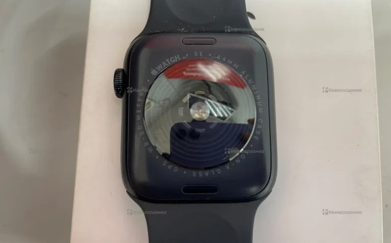 Часы  Apple Watch SE gen 2 44 mm