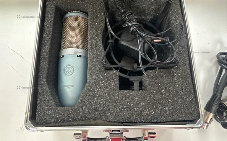 Микрофон AKG Perception 220