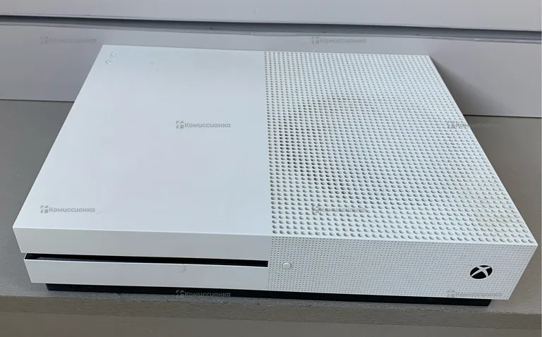 Приставка Xbox one s 500