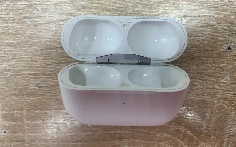 Кейс от наушников AirPods Pro
