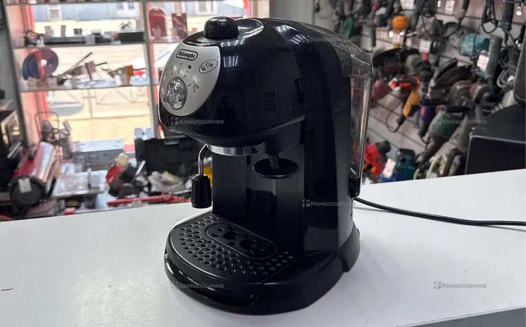 Кофеварка delonghi