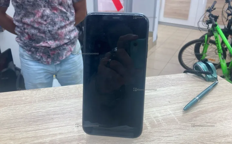 Apple IPhone 11 64Gb