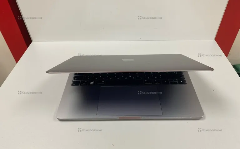 Ноутбук  Macbook pro 13 (2018)