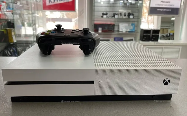 Приставка Xbox one s 500gb