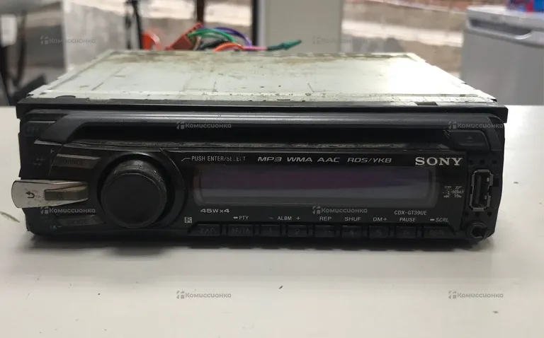Автомагнитола  Sony cdx-gt35u