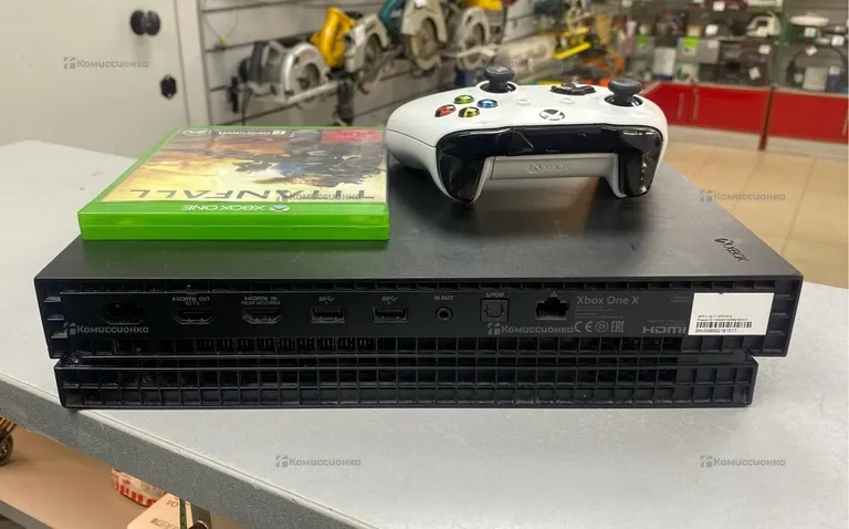 Приставка Xbox Xbox One X 1TB