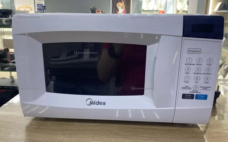 Микроволновая печь  Media em720cke