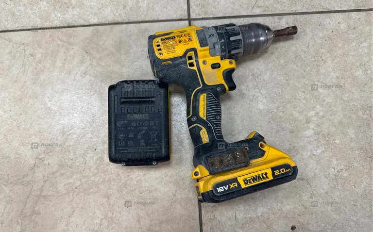 Шуруповерт Dewalt dcd791