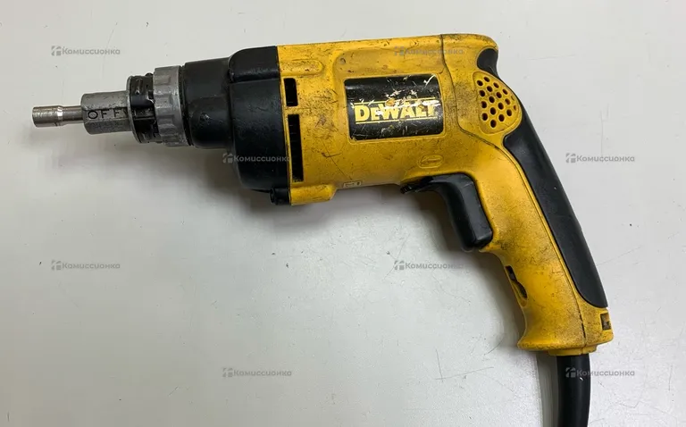 Шуруповерт dewalt DW263K
