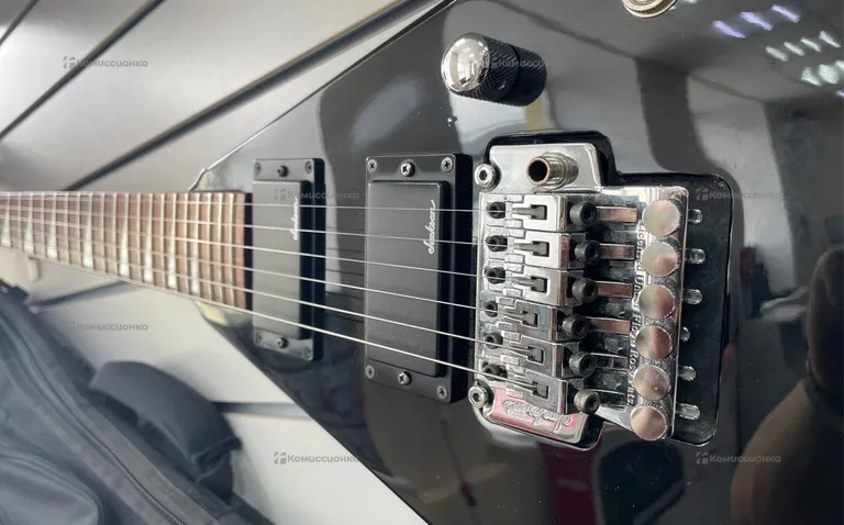 Гитара Jackson JS32T king V