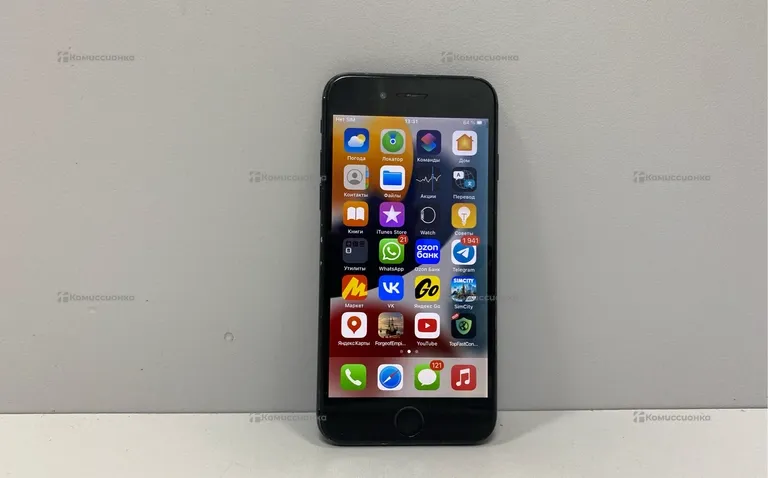 Apple iPhone. 7 32 ГБ