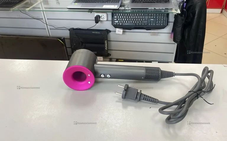 Фен Dyson реплика