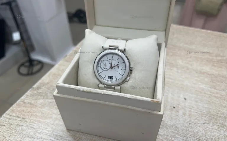 Часы  Nina Ricci N034-96