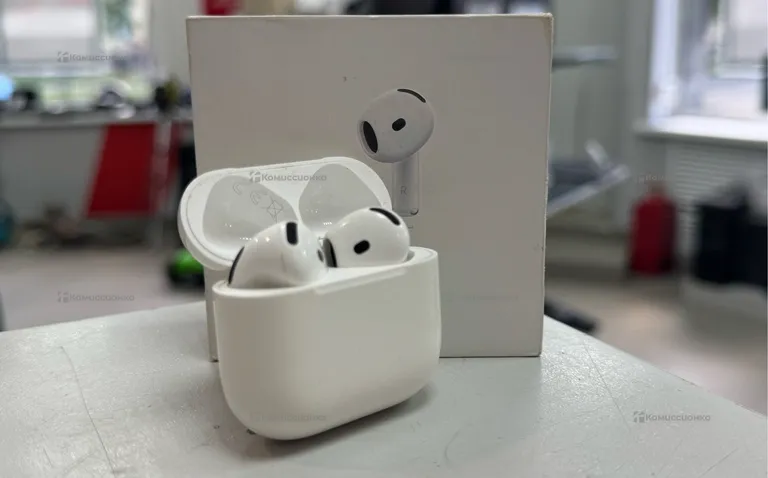 Наушники  Apple AirPods 4