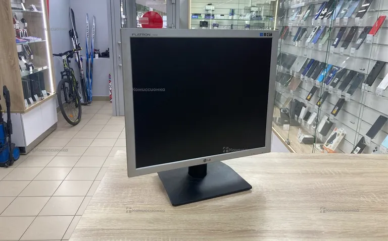 Монитор LG Flatron L1919S