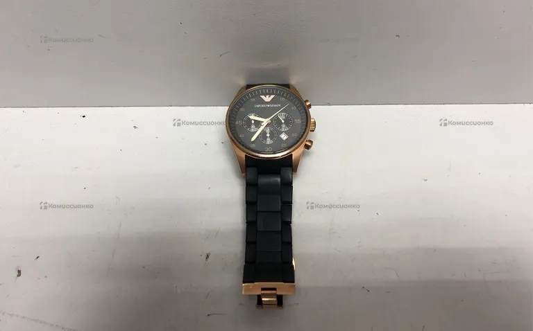 Часы  Emporio Armani