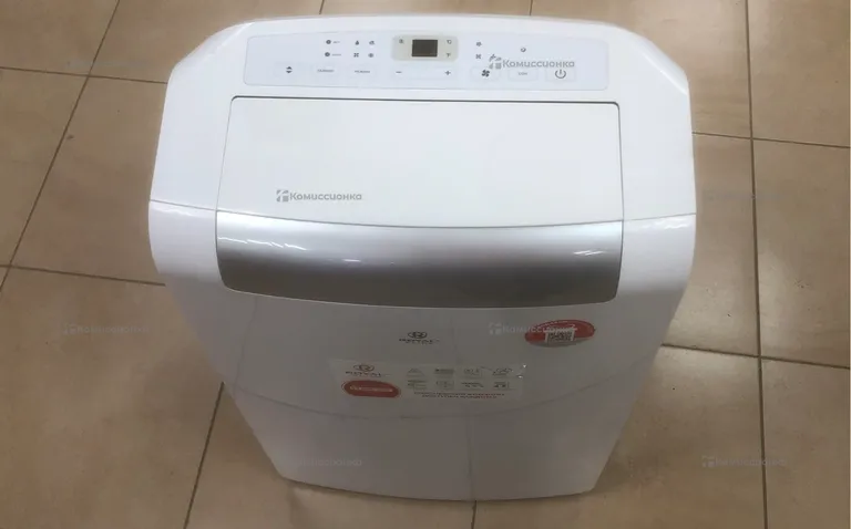 Кондиционер напольный Royal Clima rm-sl39ch-e