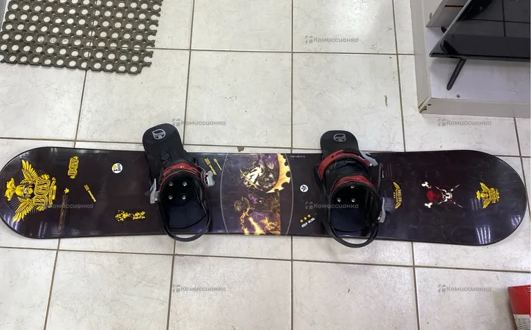 Сноуборд “G-Force” с креплением.