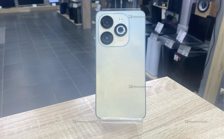 Infinix Smart 8 4/128 ГБ