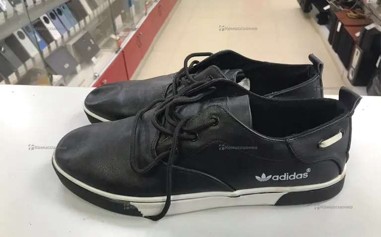 Кроссовки Adidas 45p