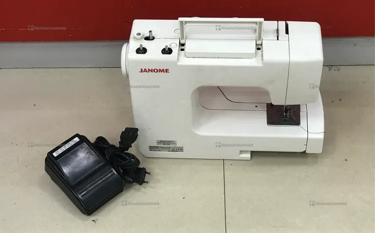Швейная машина Janome JB1108