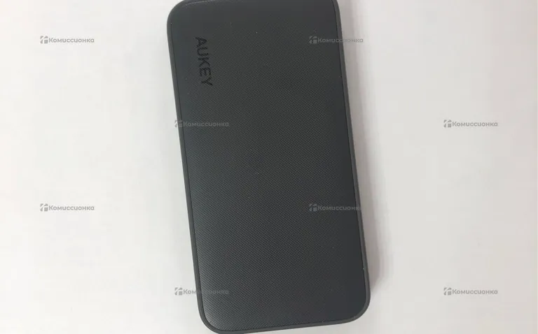 Power Bank  10000Mah aukey