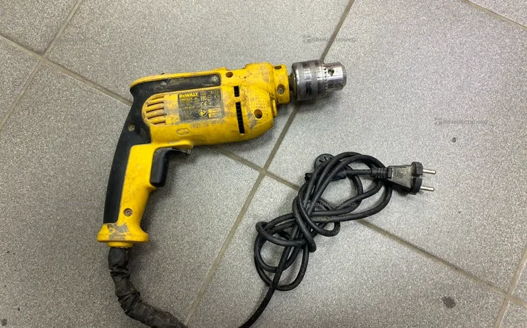 Дрель dewalt DWD024