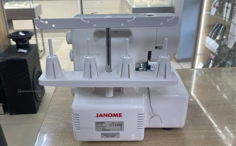 Оверлок janome 210d