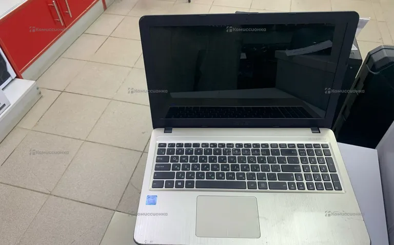Ноутбук  ASUS R540S