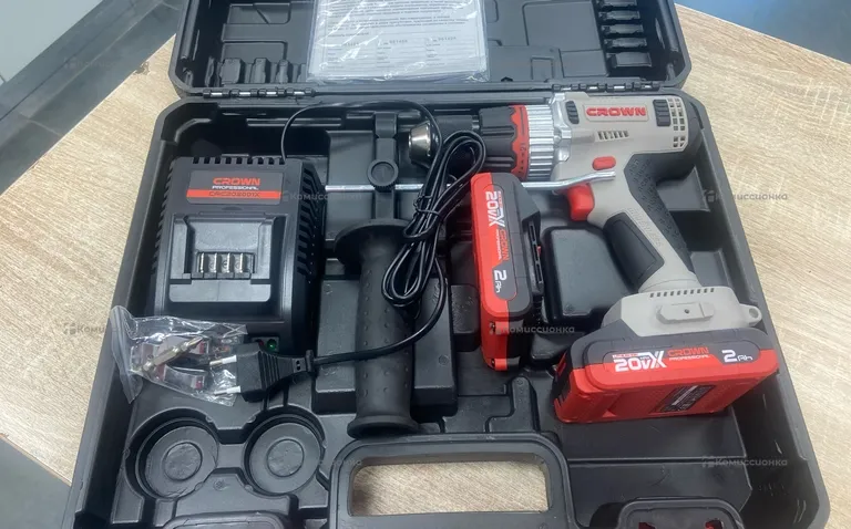Аккумуляторный шуруповерт CROWN BL CT21090HMX-2 BMC