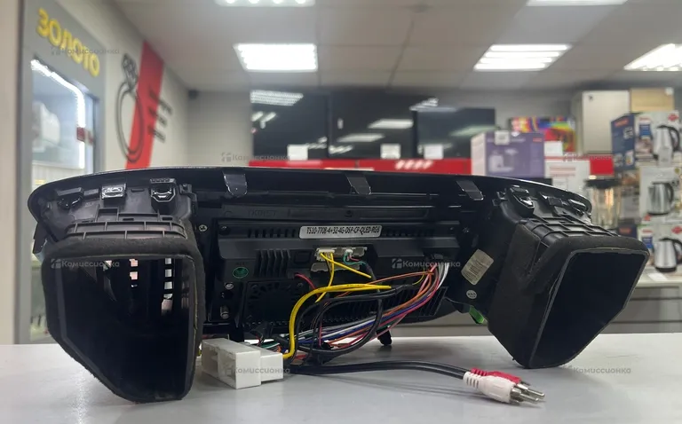 Магнитола Mekede m300s 3/32 10 android