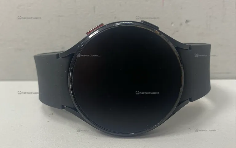 Часы  Samsung galaxy watch 4