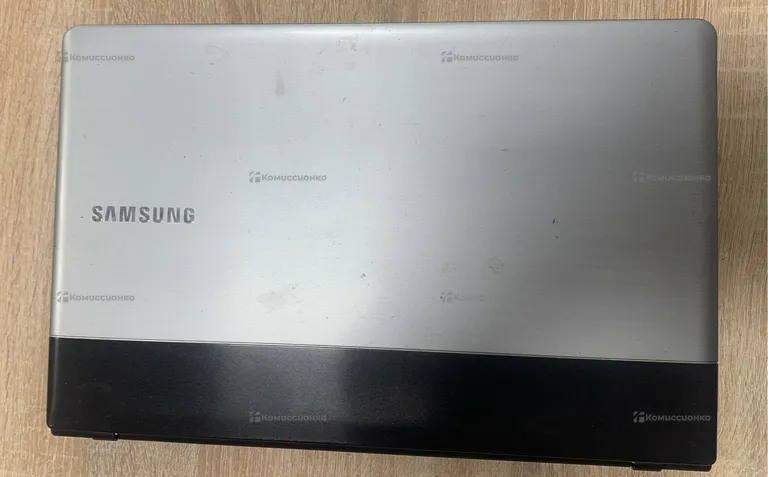 Ноутбук  Samsung 300E4A