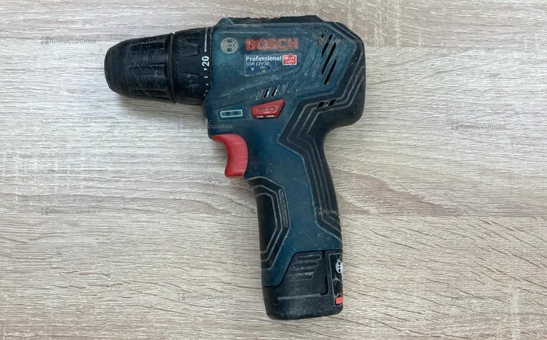 Аккумуляторная дрель-шуруповерт BOSCH GSR 12V-30 L