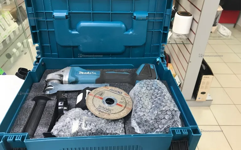 Аккумуляторная уши 125 Makita реплика