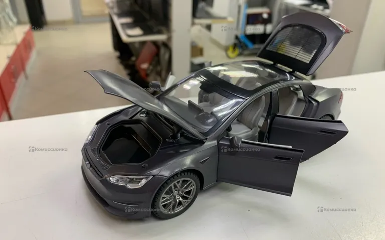 Машинка Tesla Model S