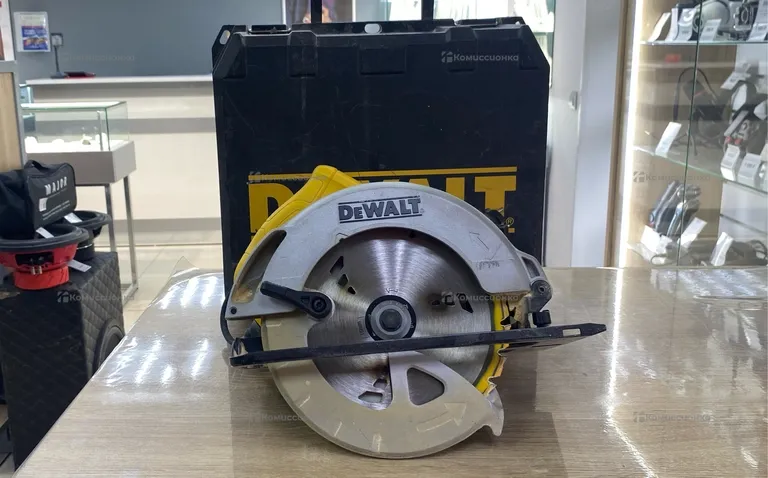 Дисковая пила dewalt DWE560