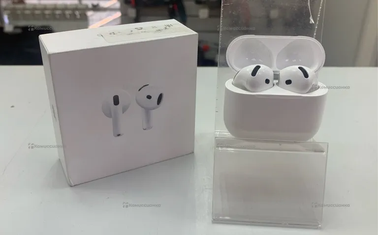 Наушники  AirPods 4 с шумоподавлением