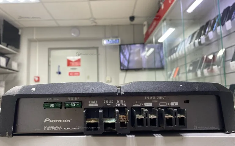 Усилитель  pioneer 5300t