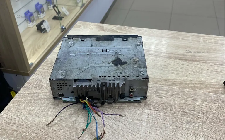 Автомагнитола  Pioner DEH-1700UB