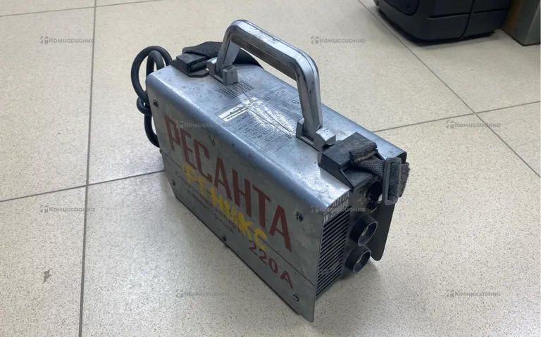 Сварочный аппарат РЕСАНТА САИ-220А.