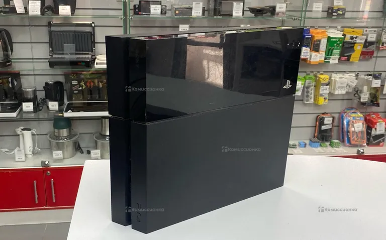 Приставка PS4 Fat