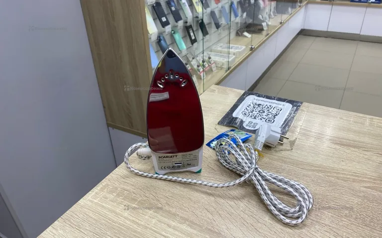 Утюг SCARLETT SC-1135s