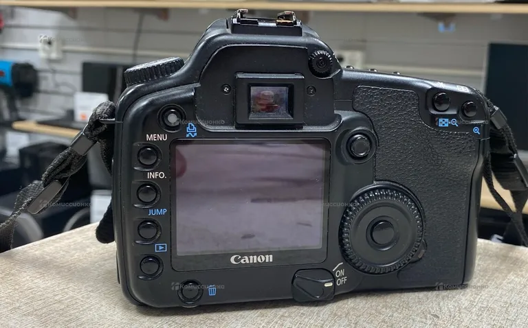 Фотоаппарат  canon eos 30D