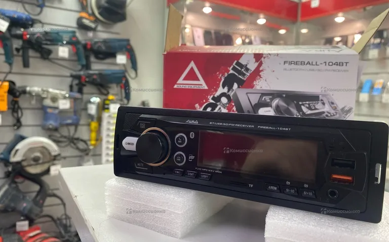 Автомагнитола   aura fireball -104 bt